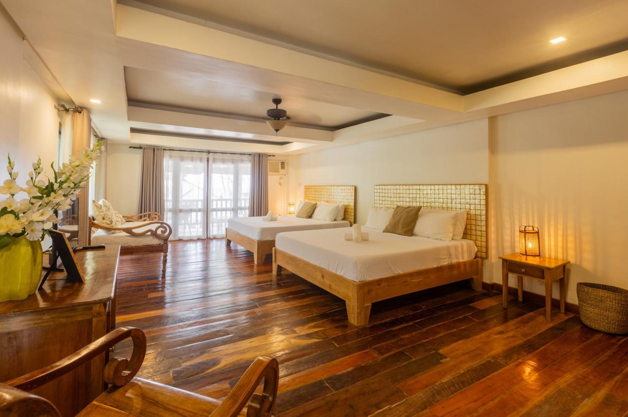 Nabulao Beach Resort Hinoba-an Bagian luar foto
