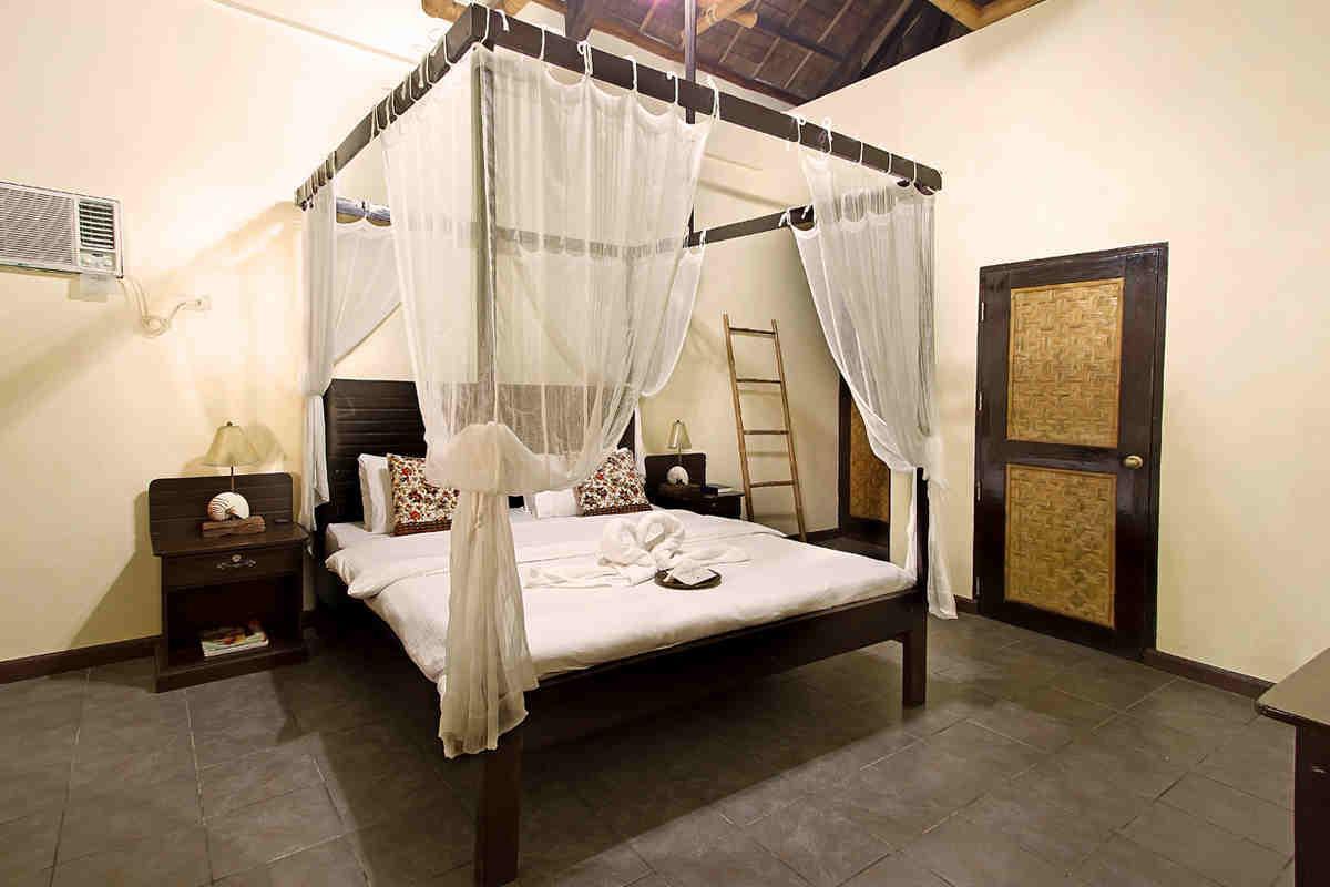 Nabulao Beach Resort Hinoba-an Bagian luar foto