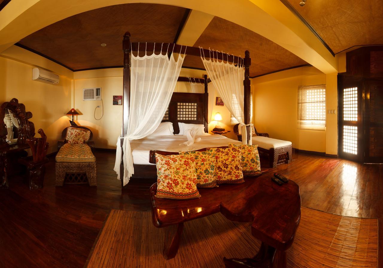Nabulao Beach Resort Hinoba-an Bagian luar foto
