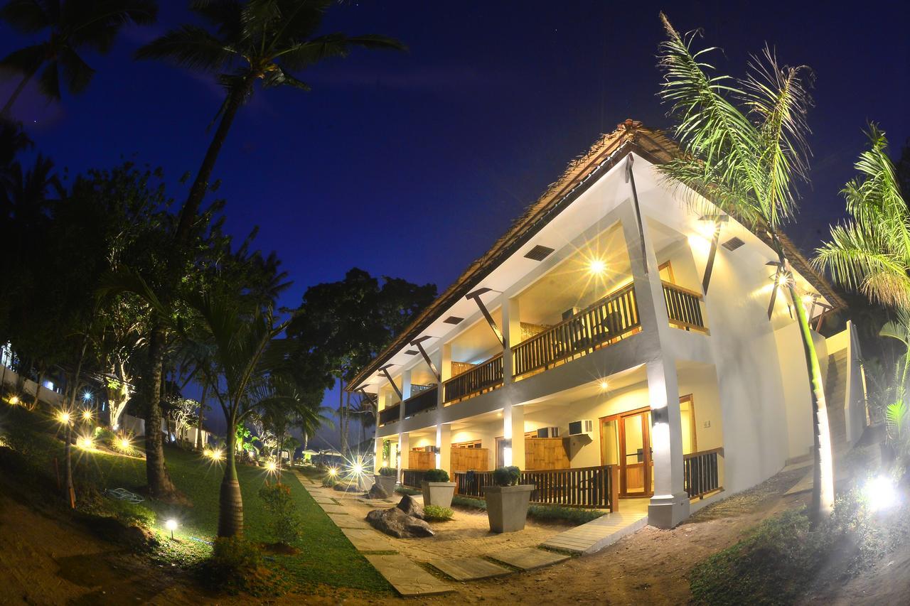 Nabulao Beach Resort Hinoba-an Bagian luar foto