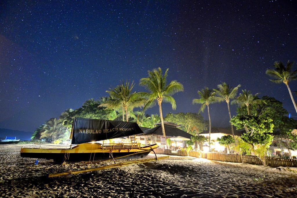 Nabulao Beach Resort Hinoba-an Bagian luar foto