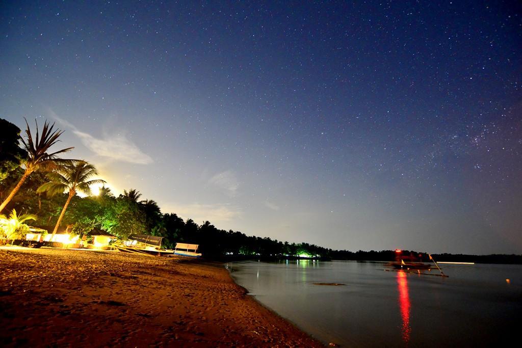 Nabulao Beach Resort Hinoba-an Bagian luar foto