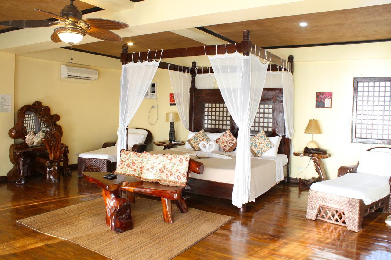 Nabulao Beach Resort Hinoba-an Bagian luar foto