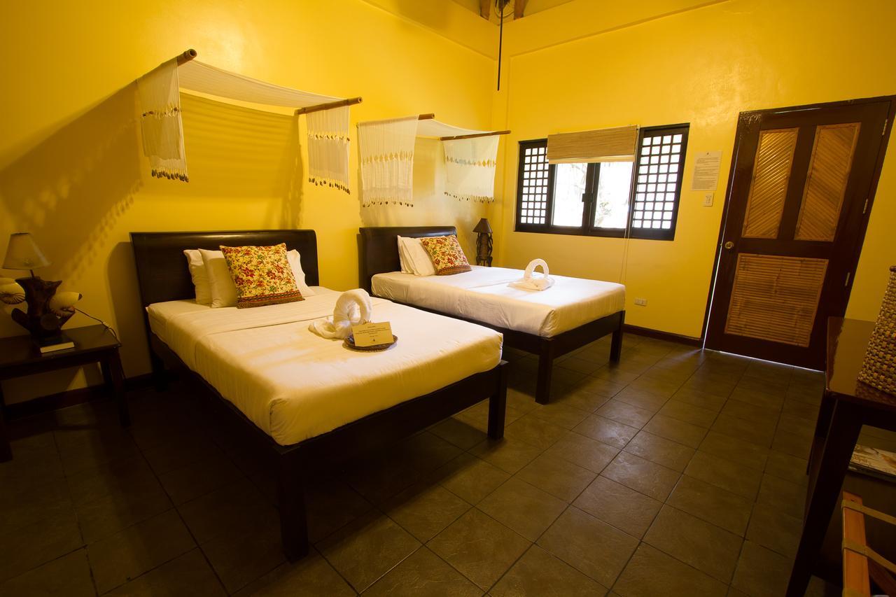 Nabulao Beach Resort Hinoba-an Bagian luar foto