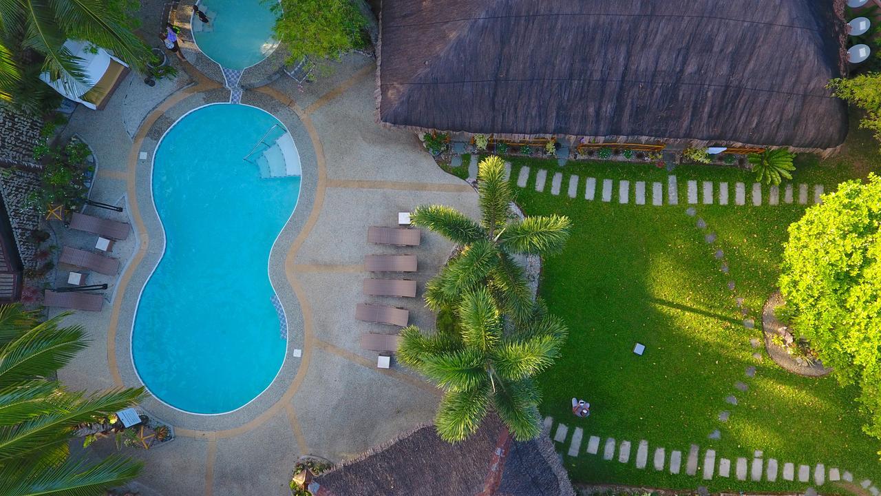 Nabulao Beach Resort Hinoba-an Bagian luar foto